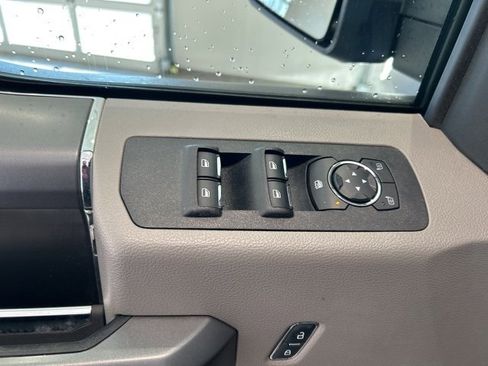 Used 2019 Ford F150 XLT w/ Equipment Group 302A Luxury image 7