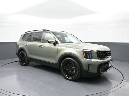 Certified 2025 Kia Telluride SX Prestige X-Line AWD/4WD image 4