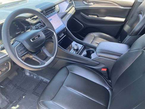 Certified 2024 Jeep Grand Cherokee Limited 4xe AWD/4WD image 16