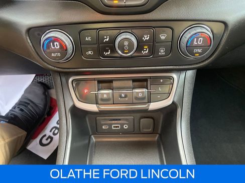 Used 2023 GMC Terrain AT4 image 20