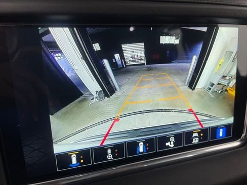 Used 2022 GMC Yukon Denali image 40