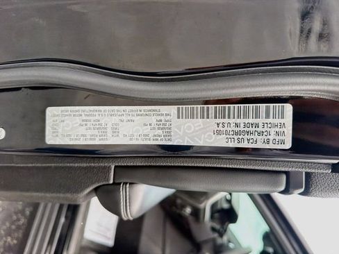 Used 2024 Jeep Grand Cherokee Altitude AWD/4WD image 32