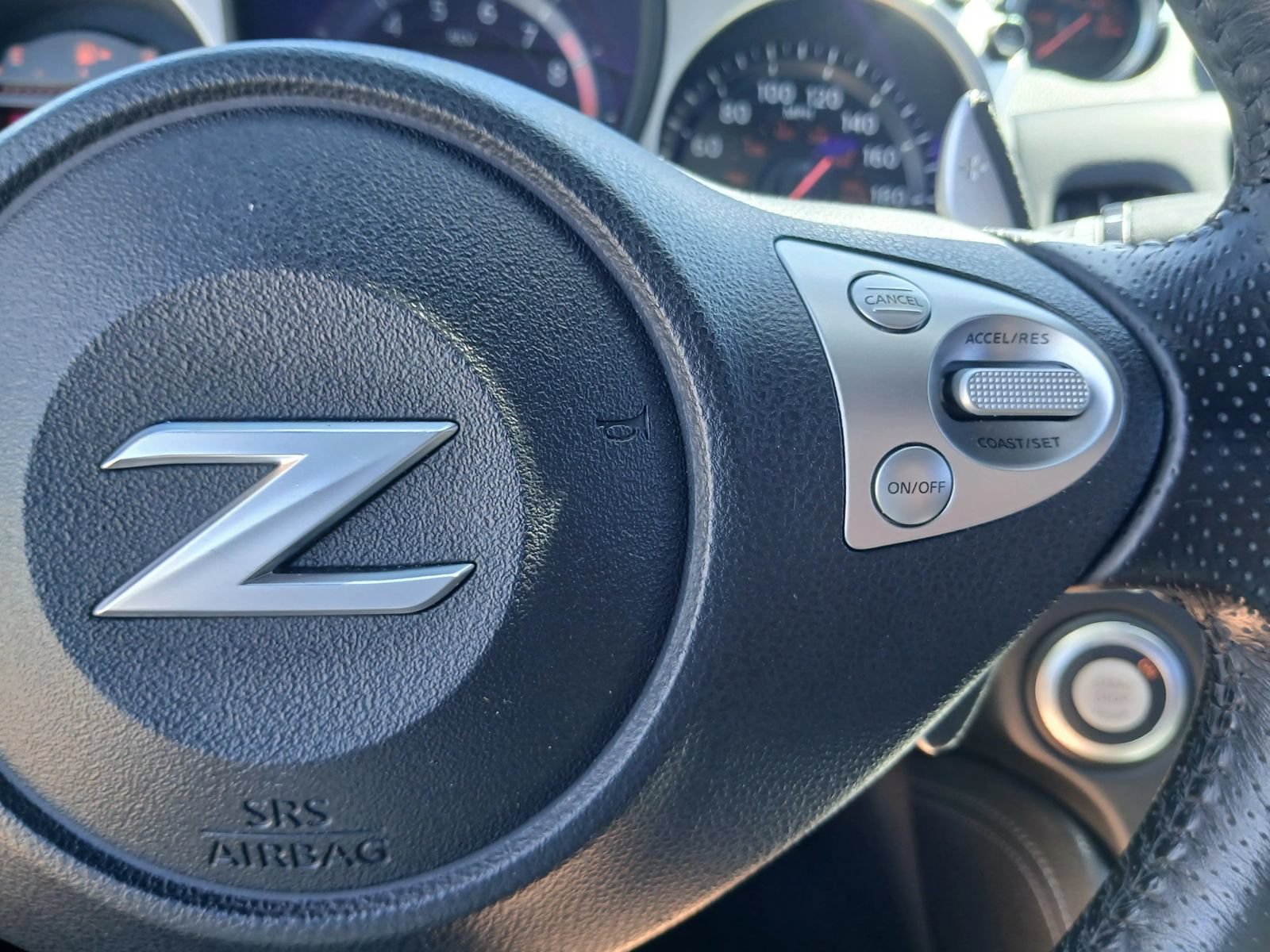 Used 2017 Nissan 370Z Coupe RWD image 21