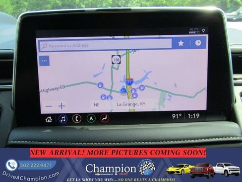 Used 2021 Chevrolet Suburban Premier w/ Premium Package AWD/4WD image 17