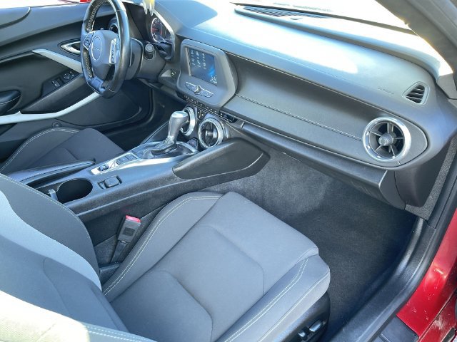 Certified 2018 Chevrolet Camaro LT RWD image 27