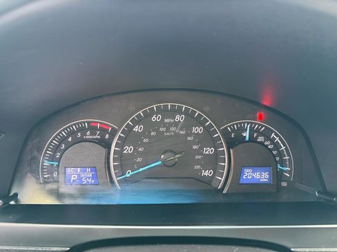 Used 2014 Toyota Camry LE image 13