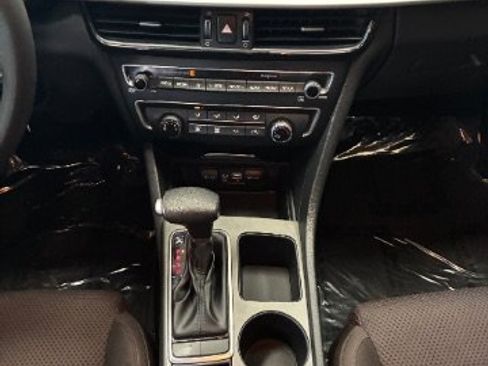 Used 2019 Kia Optima LX FWD image 25