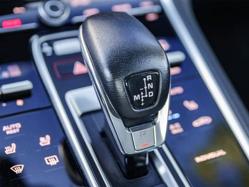 Used 2023 Porsche Panamera Platinum Edition image 23