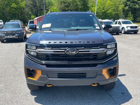 Certified 2026 Ford Expedition Tremor AWD/4WD image 5