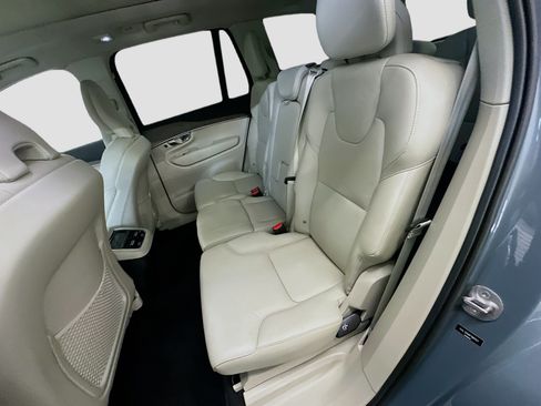 Used 2023 Volvo XC90 B5 Plus AWD/4WD image 30