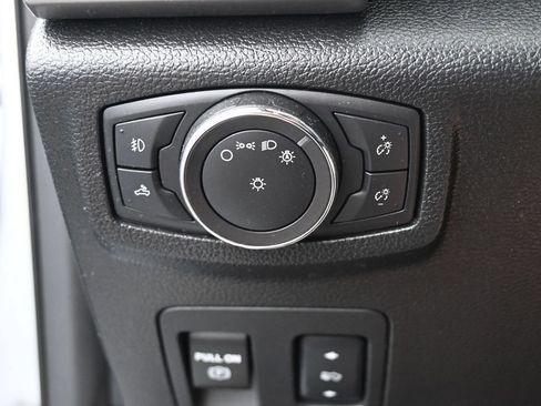 Used 2018 Ford F150 Platinum w/ Equipment Group 701A Luxury AWD/4WD image 40