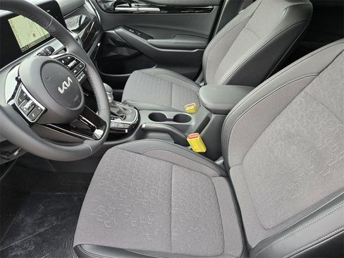 New 2026 Kia Seltos S image 9