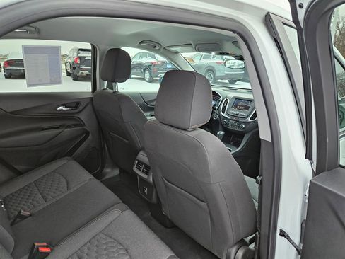 Used 2021 Chevrolet Equinox LT image 31