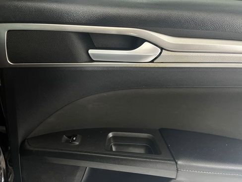 Used 2019 Ford Fusion SE FWD image 55