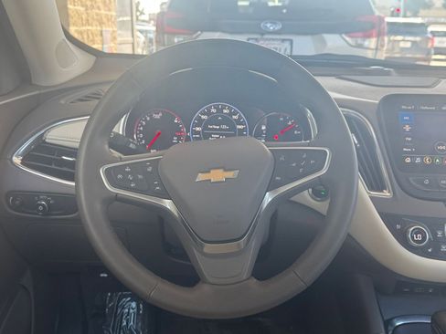Used 2024 Chevrolet Malibu LT image 28