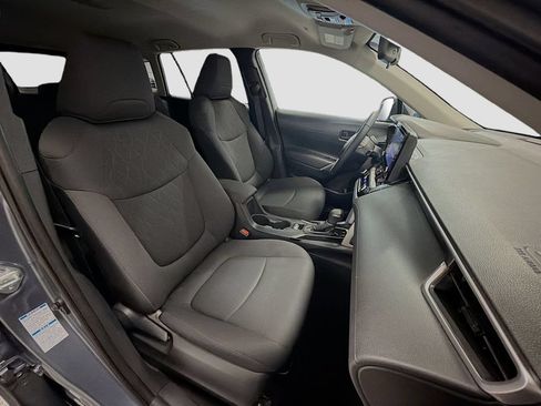 Used 2022 Toyota Corolla Cross LE AWD/4WD image 26