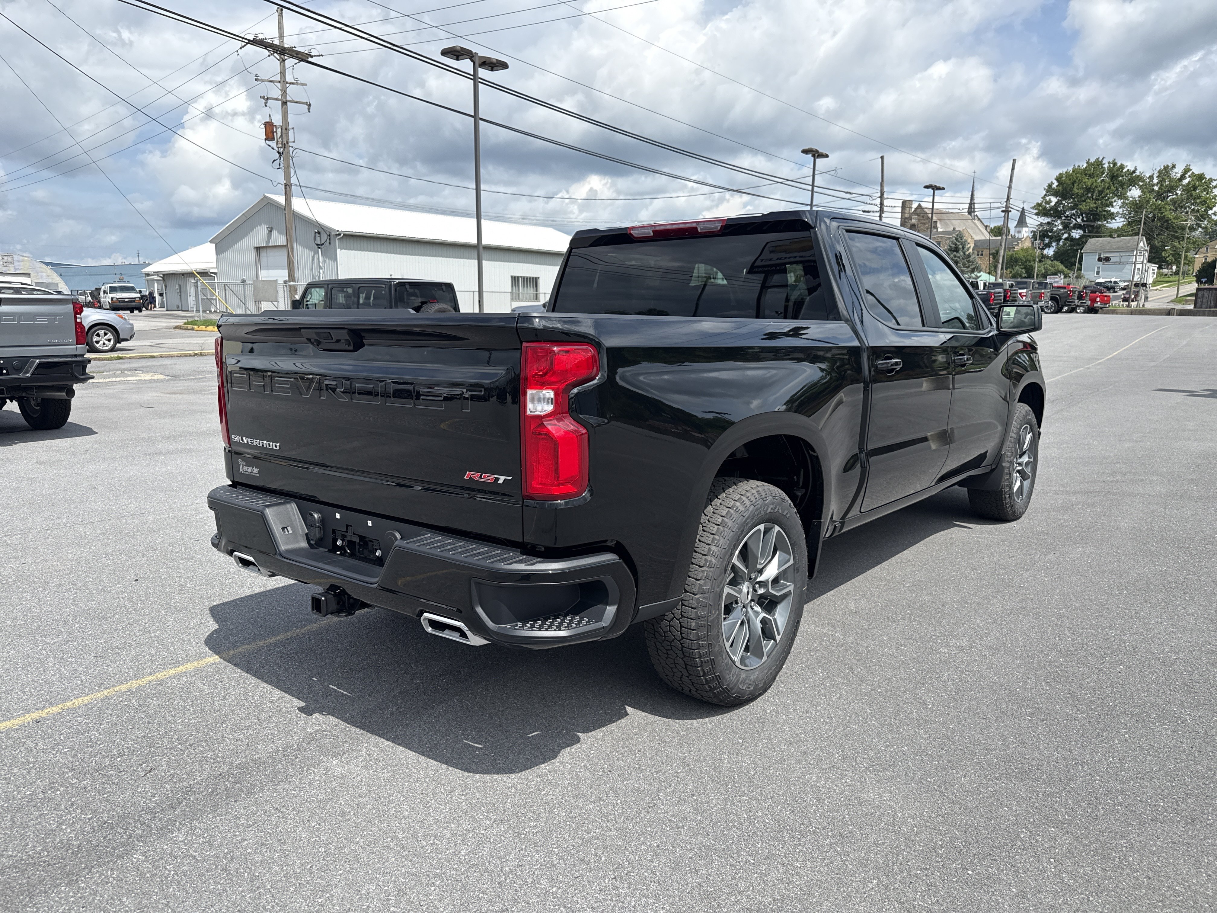 New 2026 Chevrolet Silverado 1500 RST w/ Z71 Off-Road Package AWD/4WD image 3