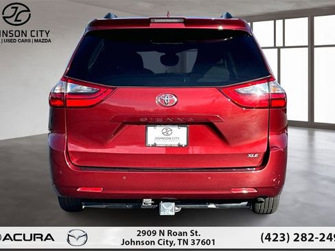 Used 2020 Toyota Sienna XLE Premium image 4