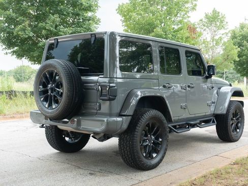 Used 2022 Jeep Wrangler Unlimited Sahara AWD/4WD image 6