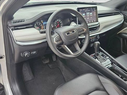 Used 2024 Jeep Compass Limited AWD/4WD image 10