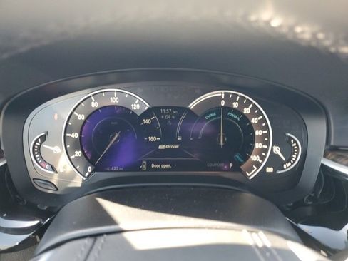 Used 2018 BMW 530e w/ Premium Package 2 image 23