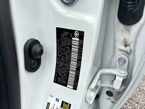 Used 2025 Toyota Corolla SE FWD image 33