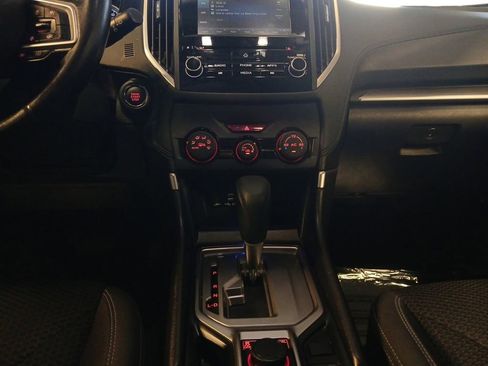 Used 2021 Subaru Forester Premium image 11