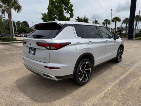 Used 2023 Mitsubishi Outlander SE FWD image 5