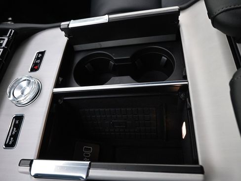 New 2025 Lincoln Navigator L Reserve w/ Jet Appearance Package image 31