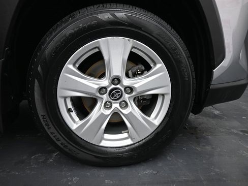 Used 2020 Toyota RAV4 XLE image 11