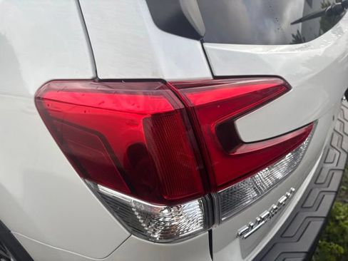 Used 2024 Subaru Forester Premium AWD/4WD image 6