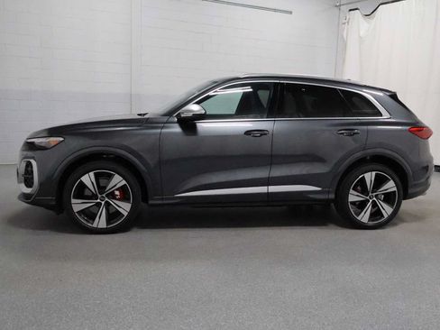 New 2026 Audi SQ5 Premium Plus AWD/4WD image 2