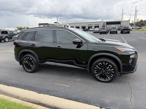 New 2026 Nissan Rogue Dark Armor FWD image 10
