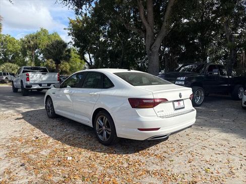 Used 2019 Volkswagen Jetta SE image 9