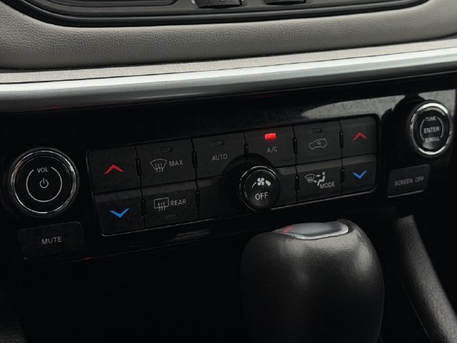 Used 2025 Jeep Compass Limited AWD/4WD image 20