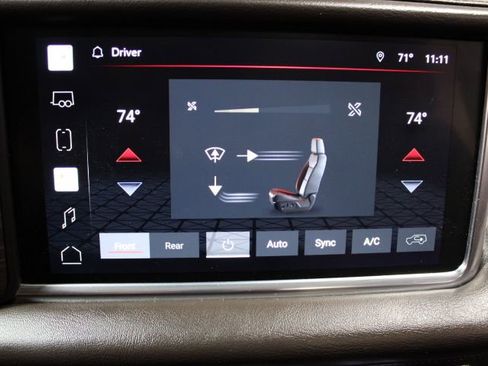 Used 2022 GMC Yukon XL Denali image 47