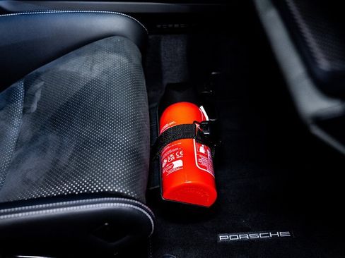 Used 2024 Porsche 911 GT3 RS w/ Weissach Package RWD image 29