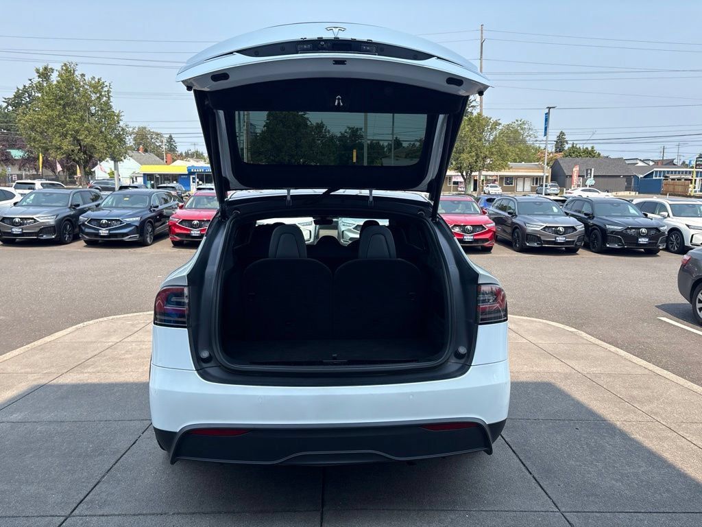 Used 2022 Tesla Model X AWD/4WD image 8