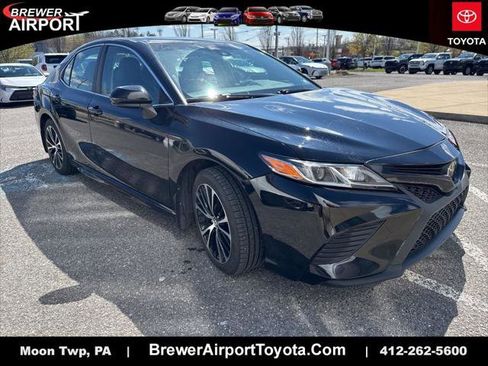 Certified 2018 Toyota Camry SE FWD image 1