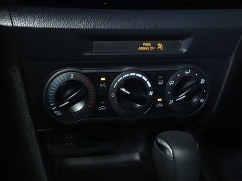 Used 2016 MAZDA MAZDA3 i Sport FWD image 24