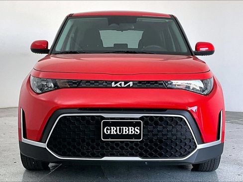 Used 2024 Kia Soul S FWD image 3
