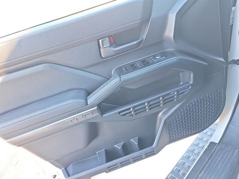 Used 2025 Toyota 4Runner 4WD image 17