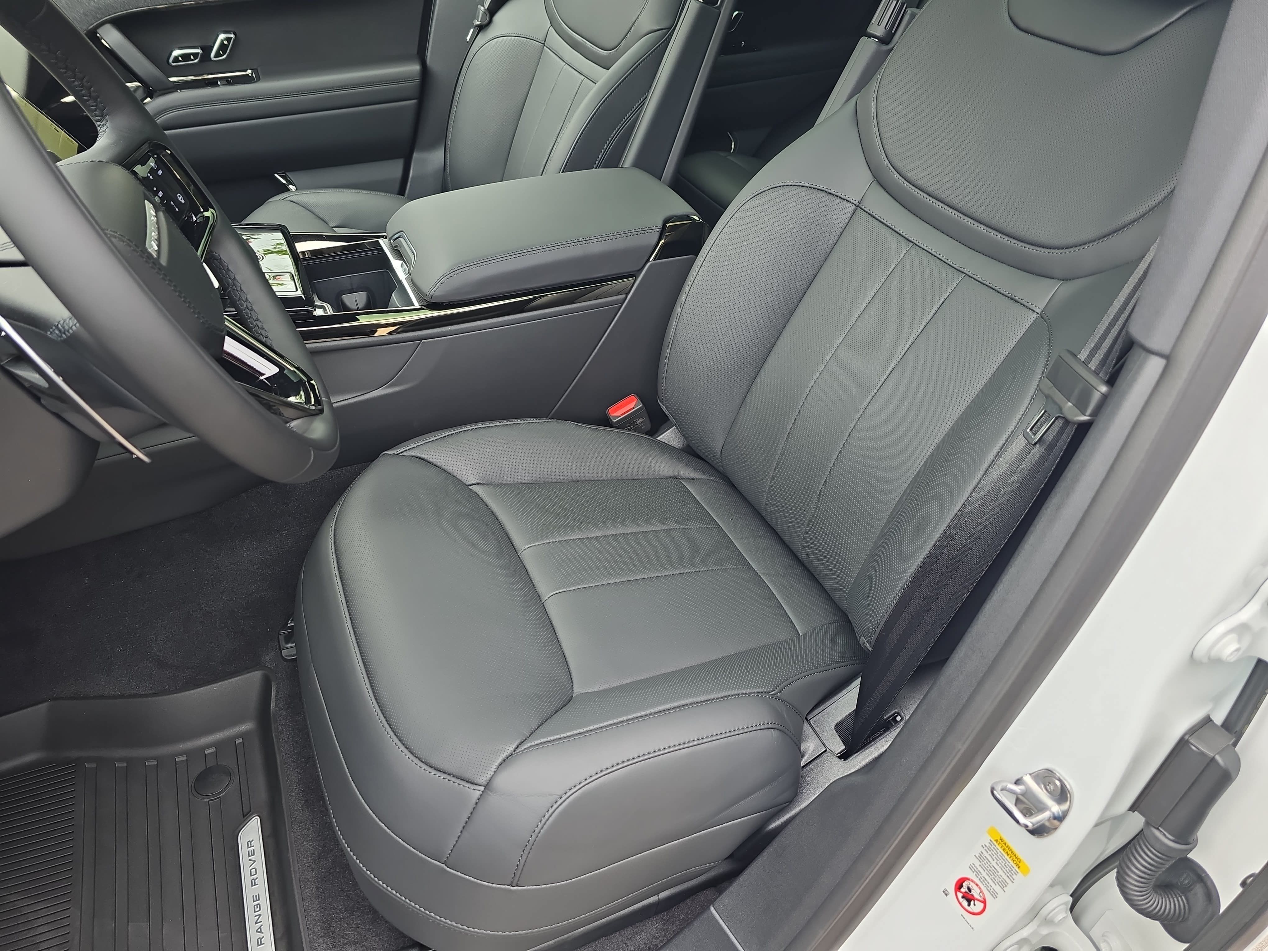 New 2026 Land Rover Range Rover Sport Dynamic SE AWD/4WD image 15