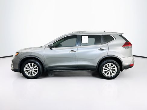 Used 2018 Nissan Rogue SV w/ Premium Package AWD/4WD image 4