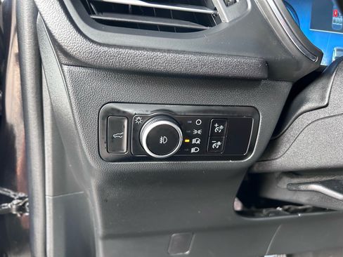 Used 2025 Ford Escape Platinum AWD/4WD image 21