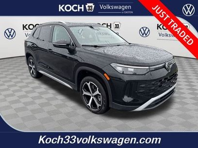 Used 2025 Volkswagen Tiguan SE