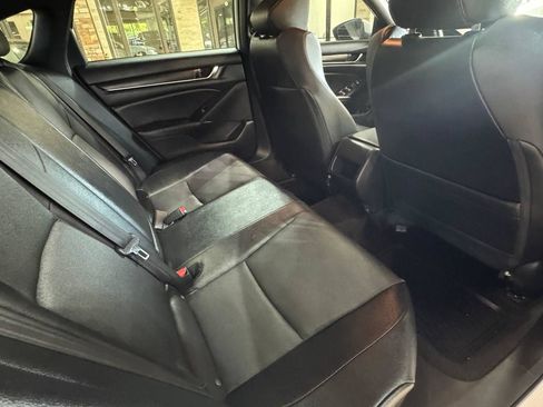 Used 2019 Honda Accord Sport image 11