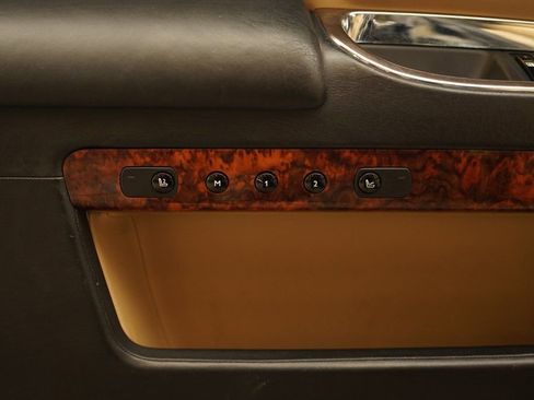 Used 2013 Rolls-Royce Ghost image 27