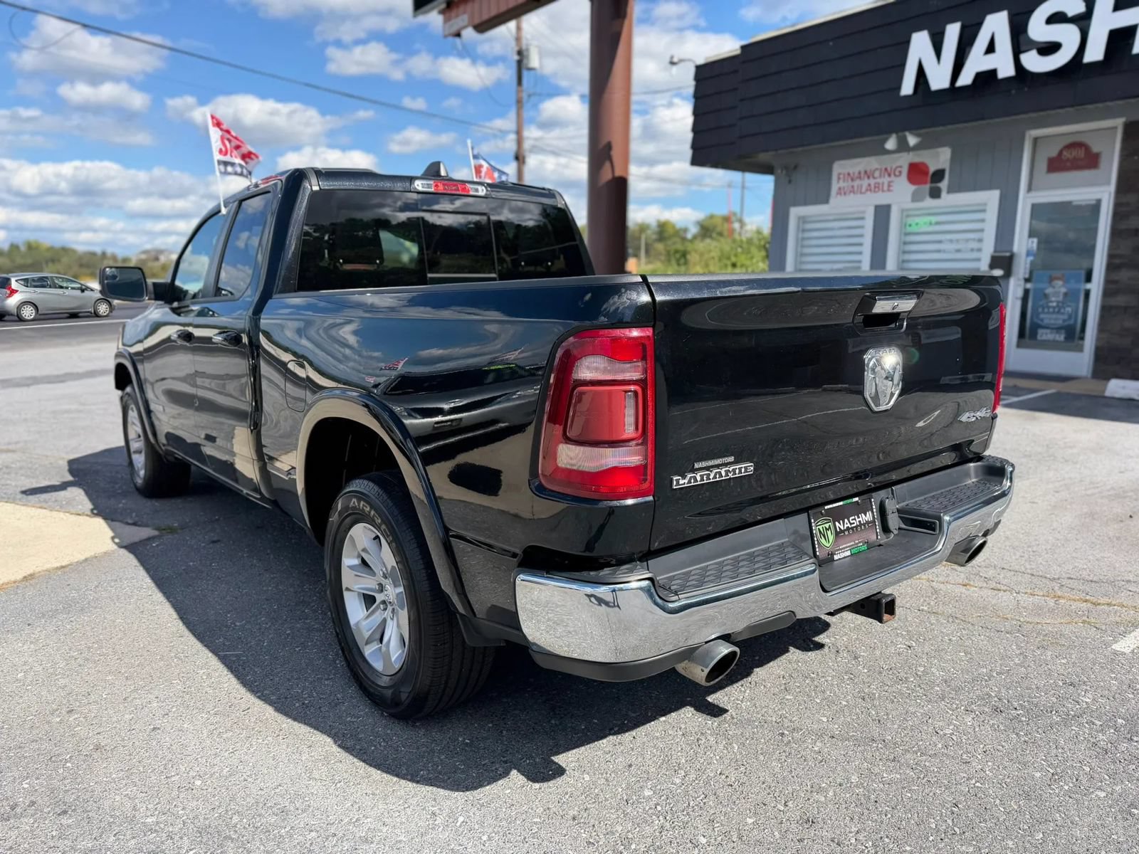 Used 2020 RAM 1500 Laramie AWD/4WD image 3