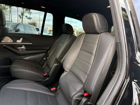 Certified 2025 Mercedes-Benz GLS 450 4MATIC image 14
